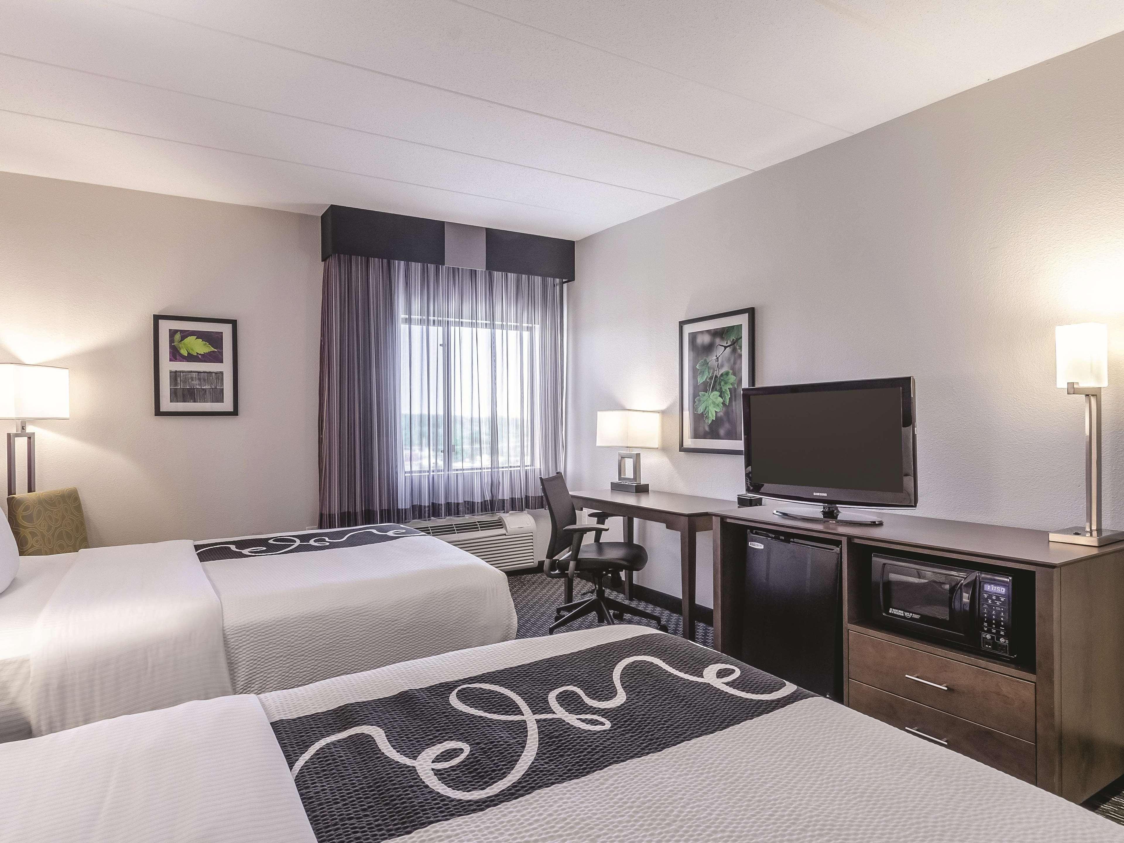 La Quinta By Wyndham Warwick Providence Airport Hotell Exteriör bild