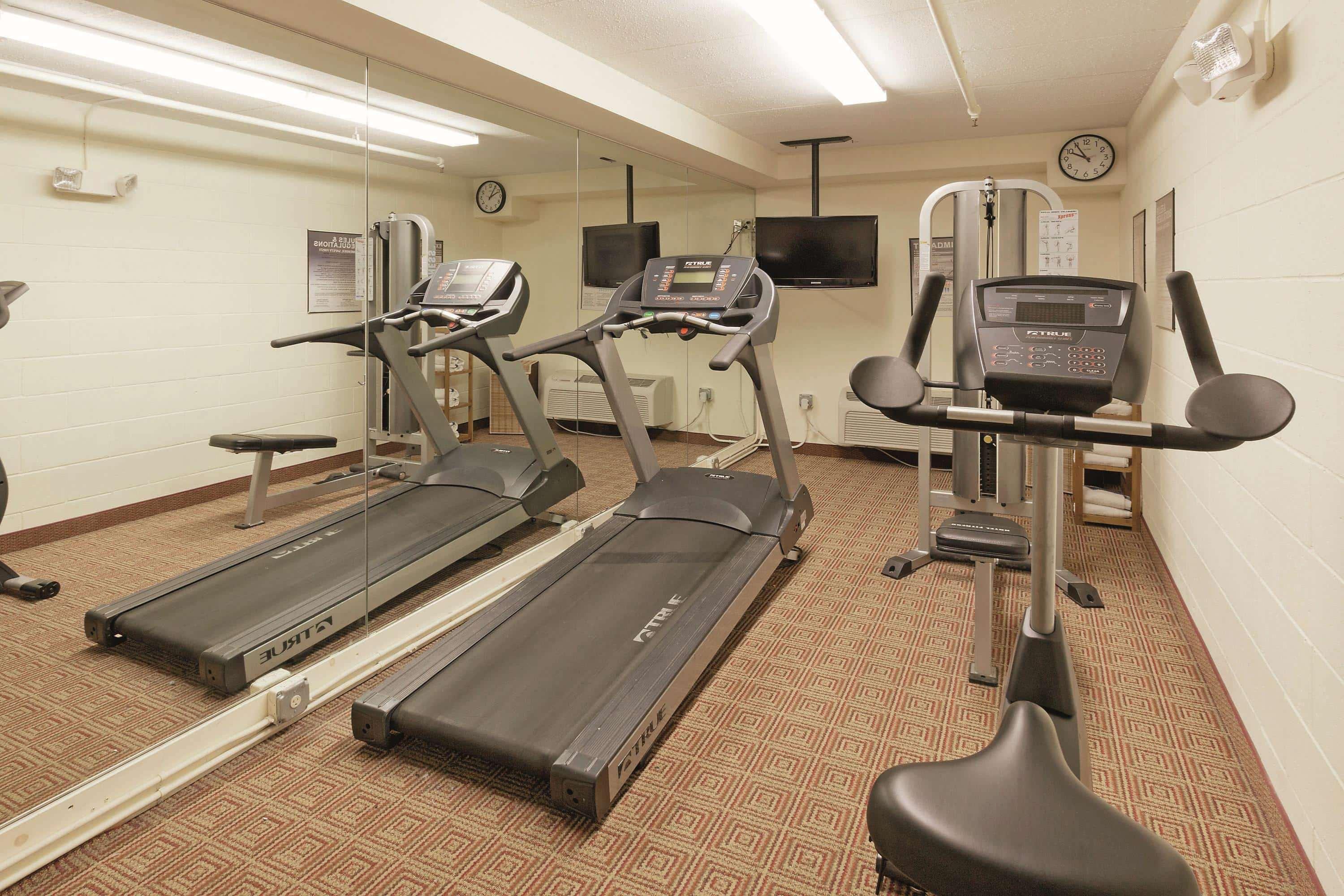 La Quinta By Wyndham Warwick Providence Airport Hotell Exteriör bild