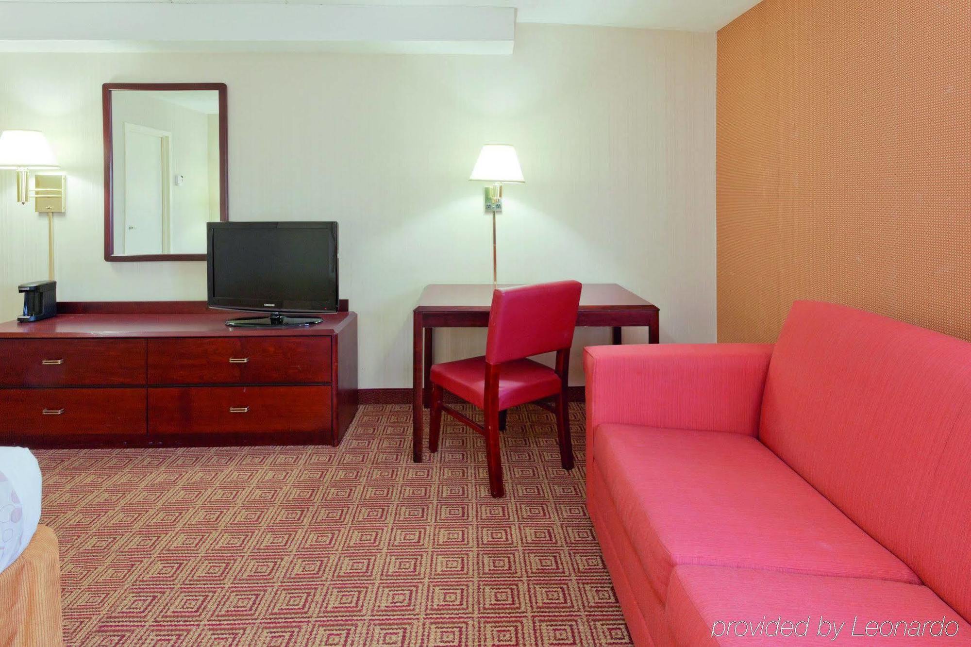 La Quinta By Wyndham Warwick Providence Airport Hotell Exteriör bild