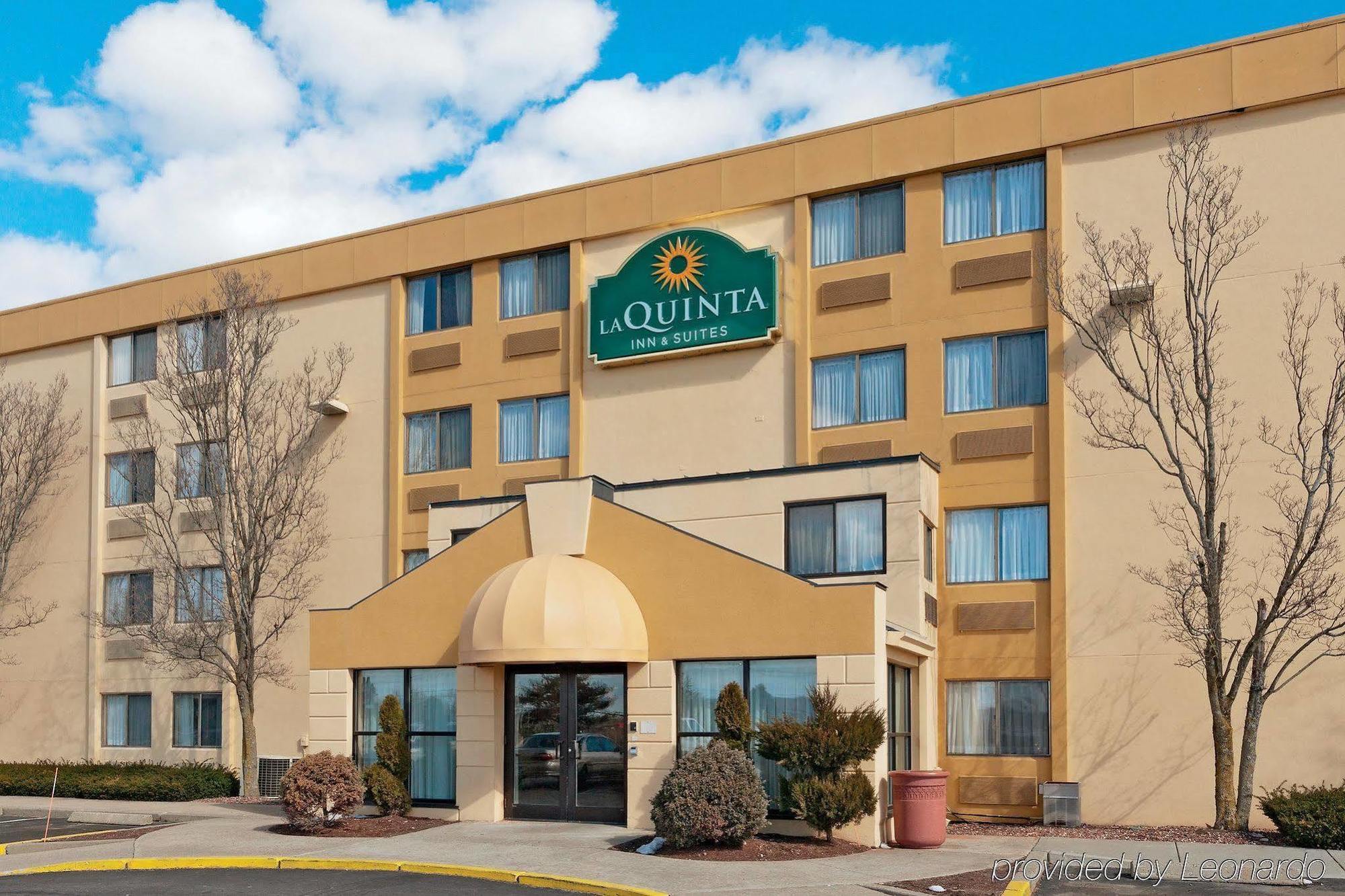 La Quinta By Wyndham Warwick Providence Airport Hotell Exteriör bild